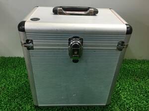 【中古品】★makita　屋内・屋外兼用グリーンレーザー墨出し器　SK504GPZ / ITJ4647650GE