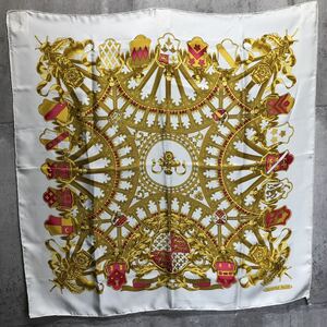 HERMES エルメス スカーフ BRITISH HERALDRY 英国紋章　シルク カレ90 P1534