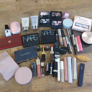 コスメ 大量 おまとめ CHANEL シャネル ジバンシィ★NARS★BOBBI BROWN★ALBION★韓国コスメ デパコス ブランド 未使用あり 