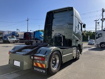 Ｈ30年式 ボルボ トラック グロ－ブトロッター FH 4×２トラクタヘッド　第五輪荷重11500ｋｇ_画像4