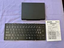 【中古美品】MOBO Keyboard1/ Bluetooth /日本語配列/折りたたみキーボード/ 専用ケース兼スタンド付き/ブラック/Micro USB端子/_画像2