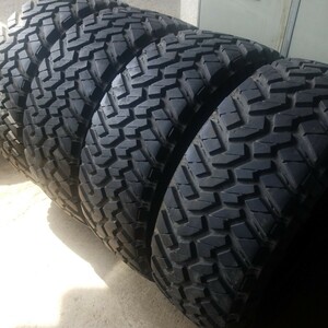 NITTO 37×13.50R22LT 4本 トラック　中古