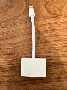 iPhone純正　ライトニングケーブル　HDMI変換