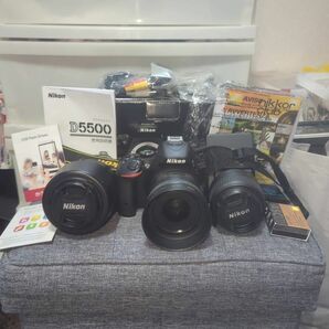 NikonD5500 ダブルズームキット 一眼レフカメラ 単集点レンズ付き　美品　一式セット　箱　