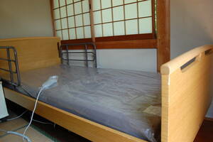  used KOIZUMI electric going up and down bed 