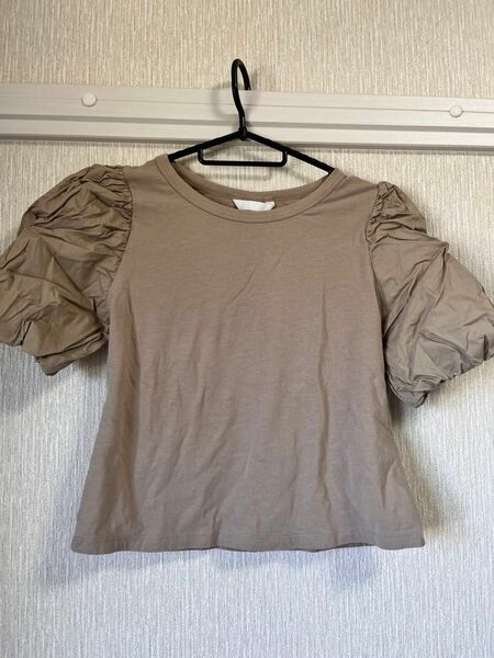 H&M Tシャツ