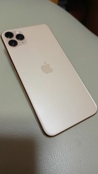 超美品 iphone11pro max 64GB 人気のゴールド　バッテリ80% apple購入 シムフリー 残債無し 