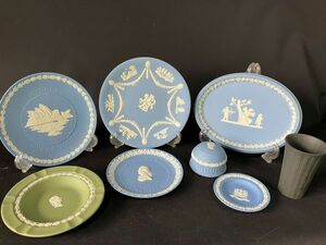 ◆GE31 ウエッジウッド 食器 など 8点まとめ WEDGWOOD お皿×6点(青×5、緑×1)、ペーパーウエイト×1点(青)、コップ×1点(黒)◆T