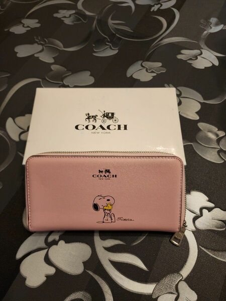 COACH 長財布 ラウンドファスナー スヌーピー コラボ