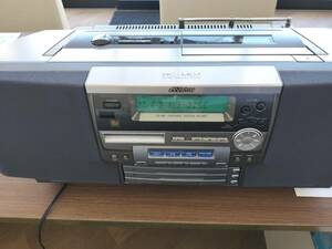  Junk Victor Victor CD-MD portable system RC-MD7 3CD/MD/ tape /FM/AM