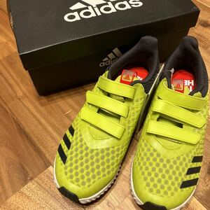 新品adidasアディダス 22㎝キッズスニーカー ランニングシューズ 黄　他サイズも出品中！