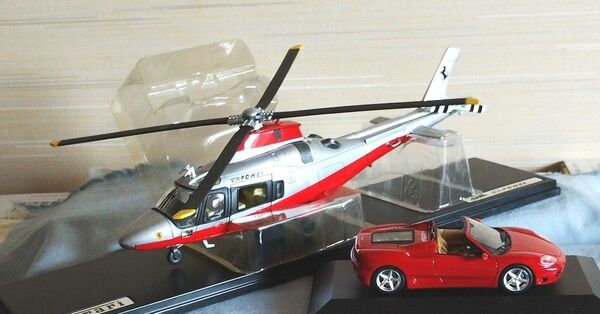 1/43 フェラーリ 仕様 AGUSTA 109 Power ヘリコプター