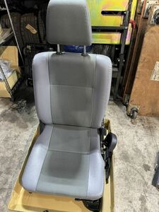 タウンエース　運転席シート　美品