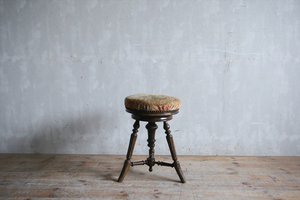  France antique * old tree piano stool / wooden chair / rotation chair / small of the back .. chair / stylish display shelf / store furniture display / French Vintage furniture 