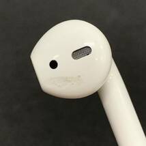 R■Apple Air Pods 第2世代 A2031 ホワイト ワイヤレスイヤホン Blue tooth Lightning USB-C 音楽 楽曲 スマホ 携帯 通電確認済 中古_画像6