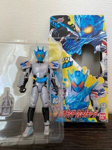 【ジャンク品】仮面ライダークローズチャージ　フィギュア