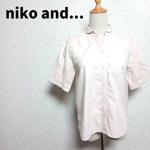 ニコアンド 半袖 シャツ 薄ピンク系 花柄 葉っぱ柄 古着 ブラウス ボタン トップス レディースファッション 