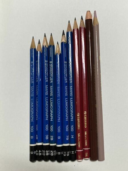 【gp240601】デッサン　製図用　鉛筆　ステッドラー　スタビロ　色鉛筆など　廃盤品あり　11本セット