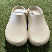 IM122-C18 Crocs クロックス mellow recovery clog 208493-160 26.0cm サンダル stucco 未使用 展示品 スリッパ_画像2