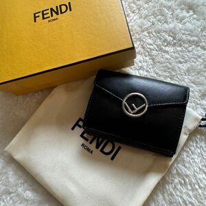 【美品】 165 FENDI フェンディ 3つ折り財布 コンパクト　ミニ財布