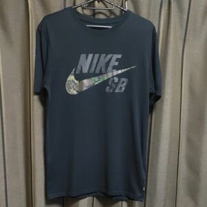 NIKE SB ナイキ　Tシャツ　S