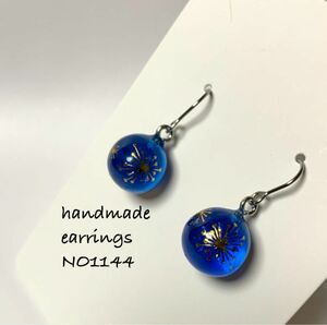 ハンドメイドピアス　レジンピアス　花火