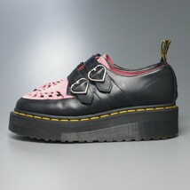 GP8261*Dr.MARTENS×LAZY OAF ドクターマーチン×レイジーオーフ*UK5《Buckle Creeper》厚底 レザーローファー*ハートバックル*黒×ピンク_画像2