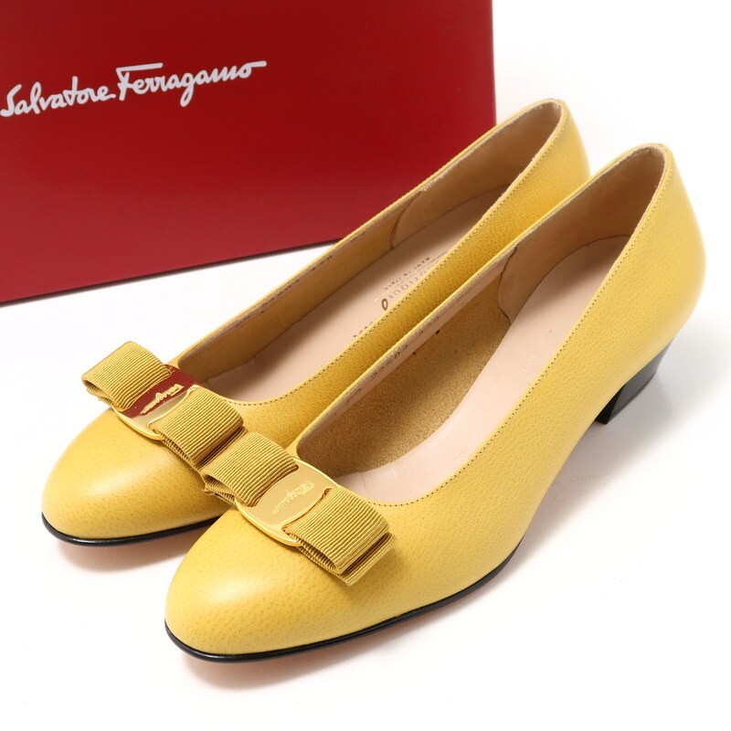 Ferragamo フェラガモ VIVA パンプス イエロー 7.5サイズ Ferragamo フェラガモVIVA パンプス イエロー 7.5サイズ