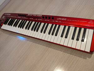 *BEHRINGER ( Behringer ) / UMX610 MIDI keyboard a little with defect 