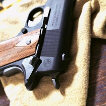 ◎ 未発火　木製グリップ　MODEL OF 1911 government MODEL 約650g　超貴重　 MGC 台東商事　モデルガン　ガバメント　 341　90507536_画像3