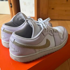 NIKE エアジョーダン LOW