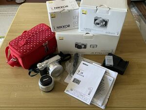 **[ use little ] Nikon mirrorless single-lens Nikon1 J5 double lens kit silver J5WLKSL extra camera bag attaching **