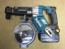 未使用品 makita マキタ 充電式オートパックスクリュードライバ FR451D FR451DRGX 18V バッテリ BL1860B 2個 充電器 DC18RF付 ビス打ち_画像2