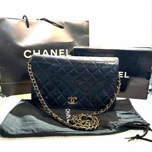 【良品】CHANEL シャネル ココマーク マトラッセ ラムスキン プッシュロック フルフラップ ショルダーバックシリアル5番〜 約24cm (B4660)