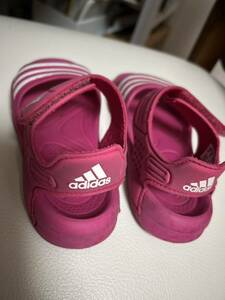 adidas сандалии Kids 16 см розовый 