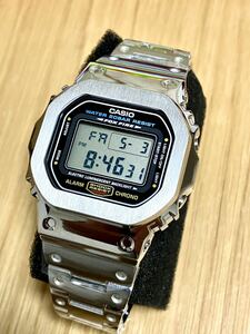 新品 フルメタルカスタム CASIO カシオG-SHOCK GショックDW-5600 カスタム 本体付き デジタル腕時計 ステンレス シルバーベゼル＆ベルト