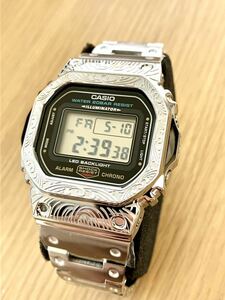 新品 フルメタル CASIO カシオG-SHOCK GショックDW-5600UE DW-5600 カスタム ベネチアン柄エンボス加工 デジタル腕時計 ステンレスシルバー