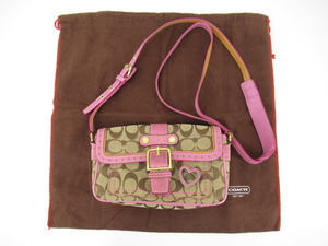 s60653-ap [ postage 950 jpy ] used *COACH Coach Heart badge K04U-485 shoulder bag pochette signature lady's [169-240504]