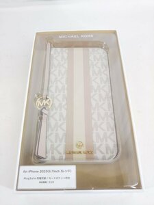 iPhone 15 Pro用 MICHAEL KORS ブックタイプケース with Tassel Charm／Beige Pink Stripe　R23C043W