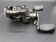 ta0514/17/64 中古品 動作確認済 難有 Daiwa スティーズ 100HL_画像1