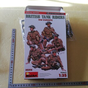 * ground 1/35 Mini art MiniArt England tank .....5 name north west Europe not yet constructed 
