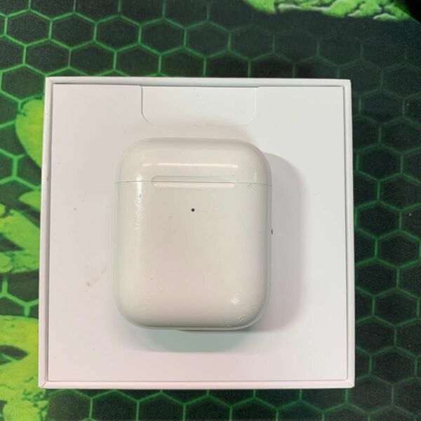 Apple AirPods 第二世代　充電ケース　ワイヤレス充電