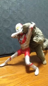 改造品１点物 ウルトラマンVSレッドキング(怪獣無法地帯)