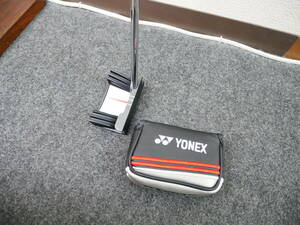 YONEX