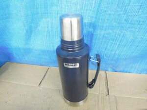 *STANLEY flask 1.9L* present condition goods #80