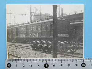 (J53)06 写真 古写真 電車 鉄道 鉄道写真 省電現状展 第一会場 昭和22年3月1日 品川車庫 はがれた跡が薄くなっています