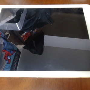 【iPad Air 2 Wi-Fi 64GB ゴールド】訳アリ 故障品の画像2