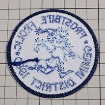 TC105 フロストバイト フロリック キャラクター 刺繍 丸形 ビンテージ ワッペン パッチ FROSTBITE FROLIC GEMINI DISTRICT 1980_画像2