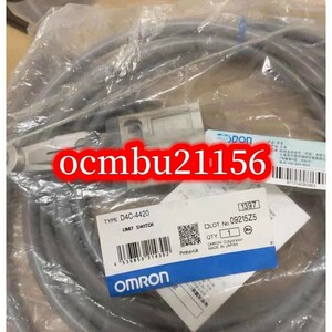 ★新品　OMRON 　オムロン　D4C-4420　小形リミットスイッチ【6ヶ月保証付き】