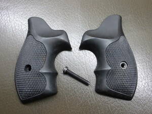 UNCLE MIKES 製 SMITH & WESSON J FRAME BLACK RUBBER GRIPS 59010 Jフレーム S＆W M36 M60 M49 等 対応 ラバー グリップ 実銃用 送料無料